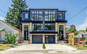 Modern City Living -Newly Built