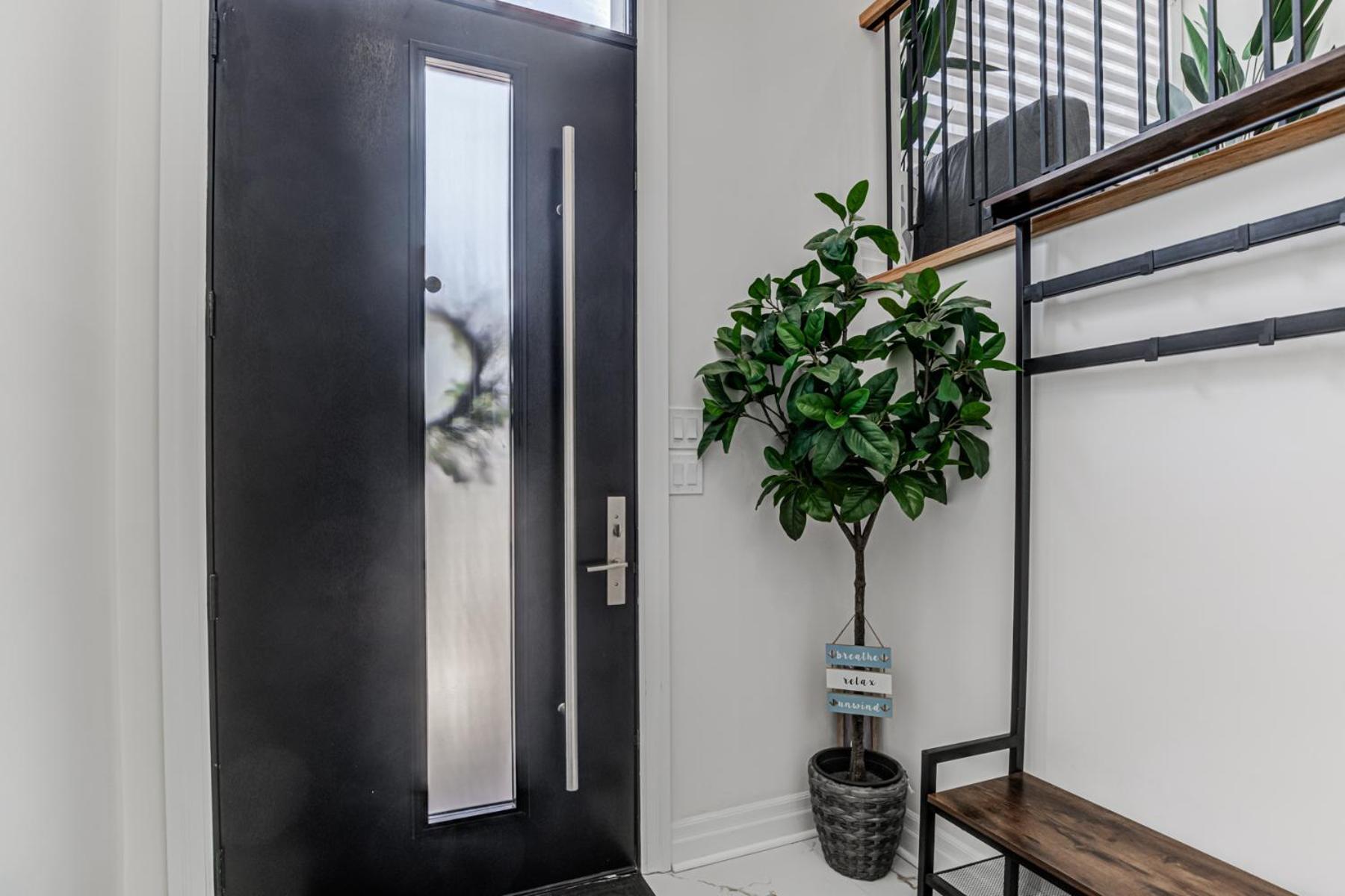 Modern City Living -Newly Built Toronto Exterior photo
